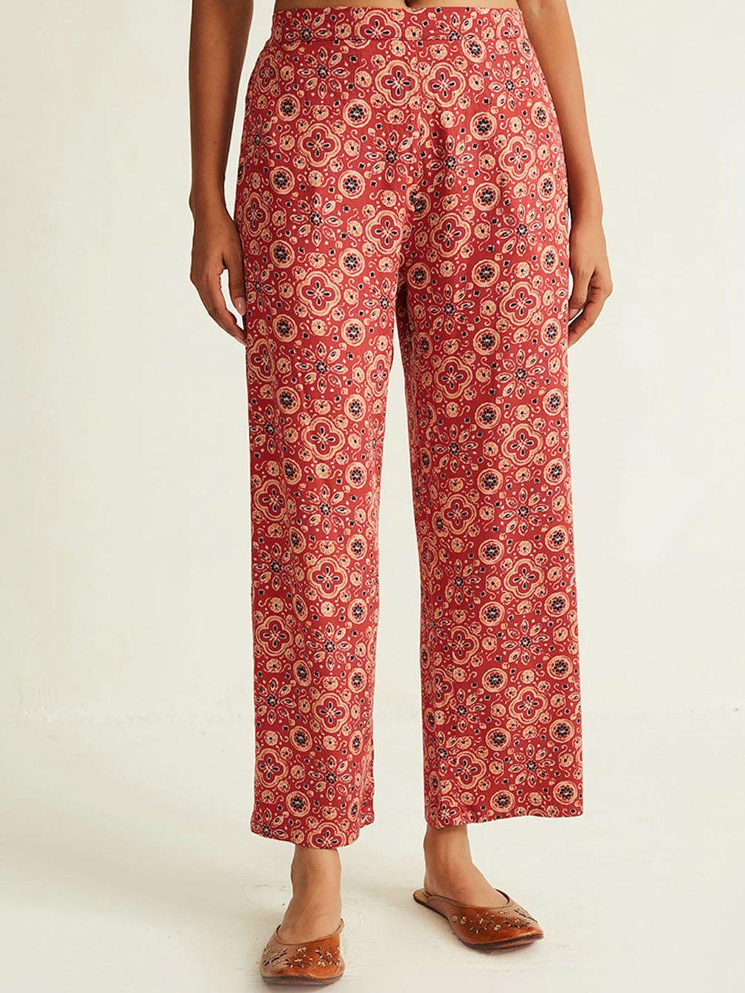 ancestry women maroon floral printed straight fit trousers