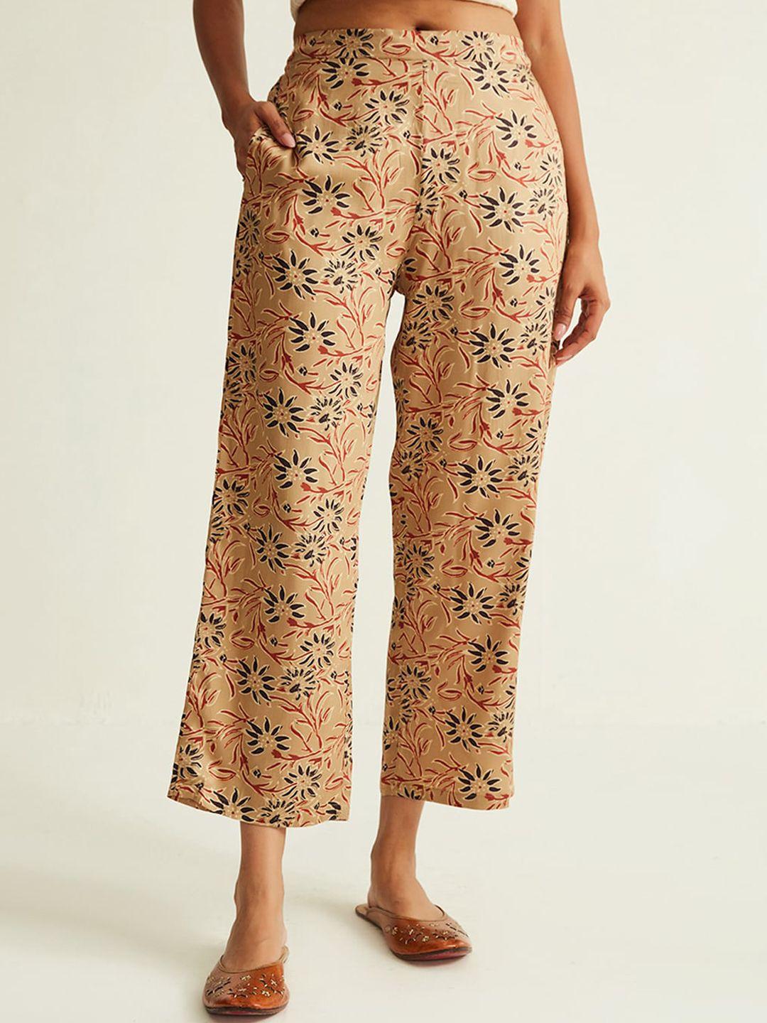 ancestry women brown floral printed straight fit trousers