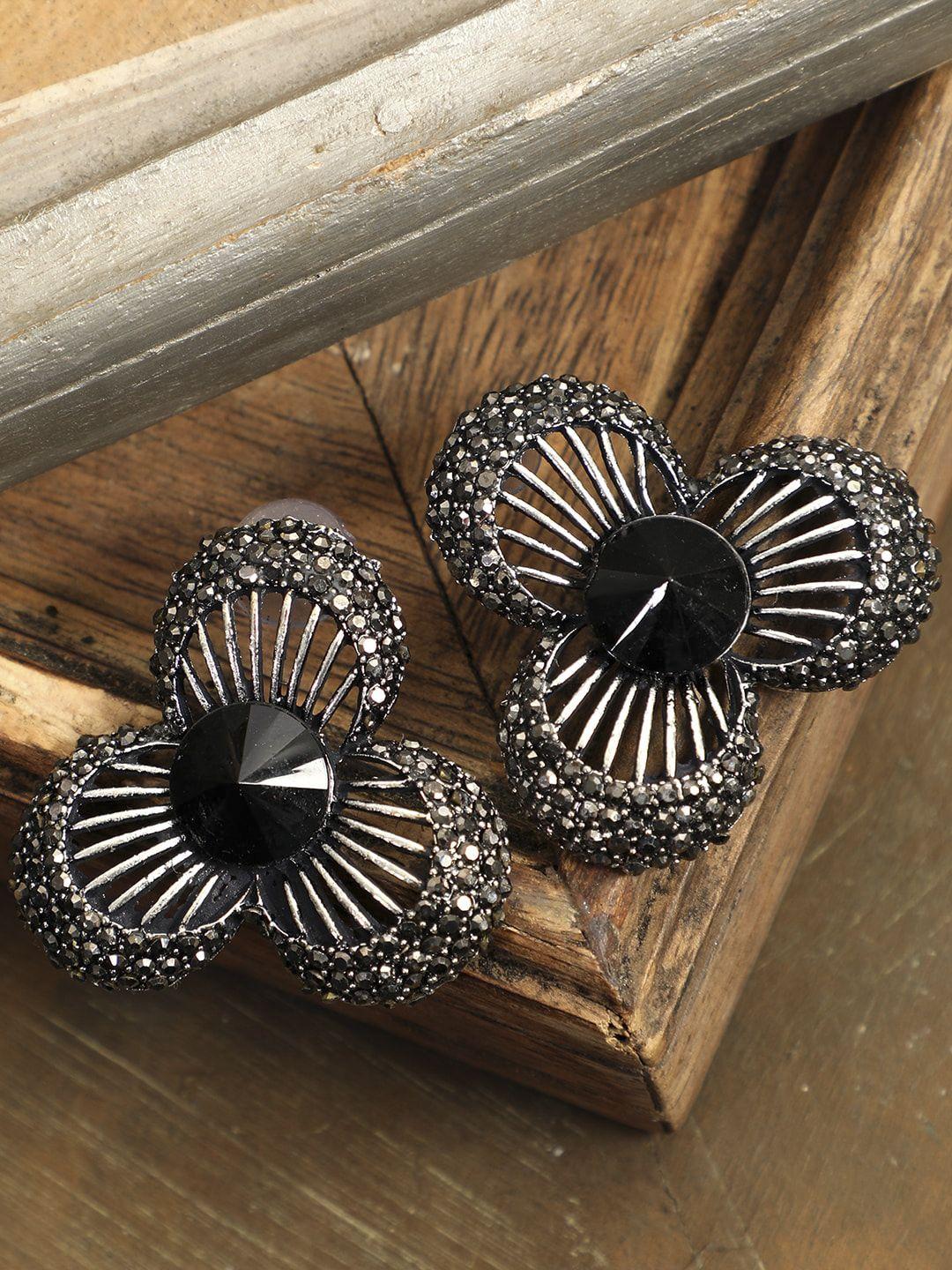 anikas creation gunmetal-toned & black floral studs