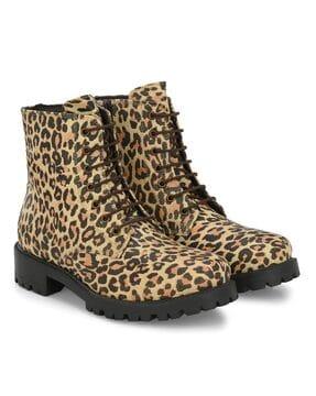 animal print ankle-length boots
