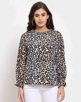 animal print round-neck top