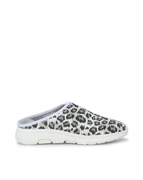 animal print slip-on walking shoes