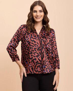 animal print v-neck top