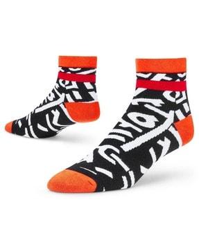 ankle-length printed socks
