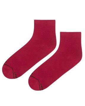ankle-length  socks