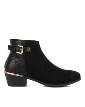 ankle-length heeled boots with belt detail