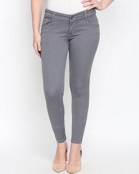 ankle length jeans with button closure