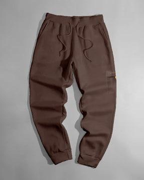 ankle-length joggers with drawstrings