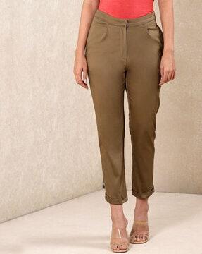 ankle-length pants with insert pockets