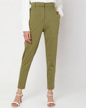 ankle-length pants with insert pockets