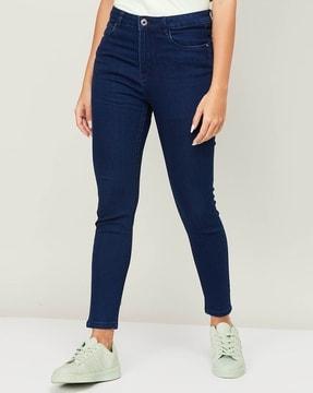 ankle-length skinny jeans