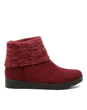 ankle-length slip-on boots