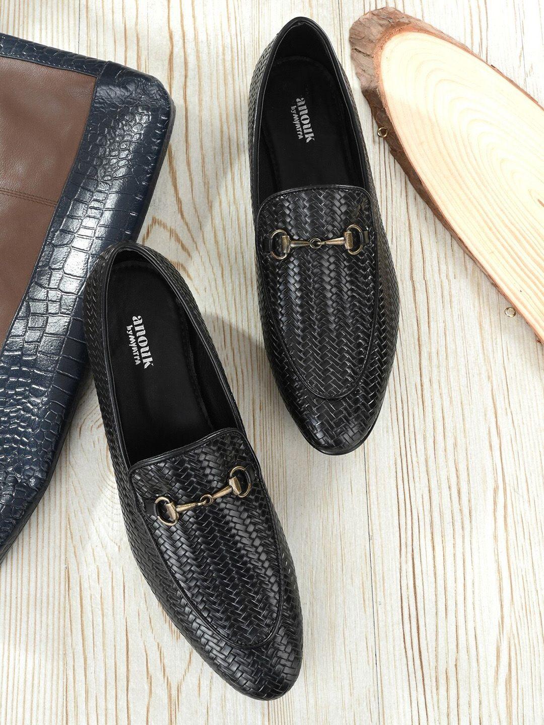 anouk men black textured loafers