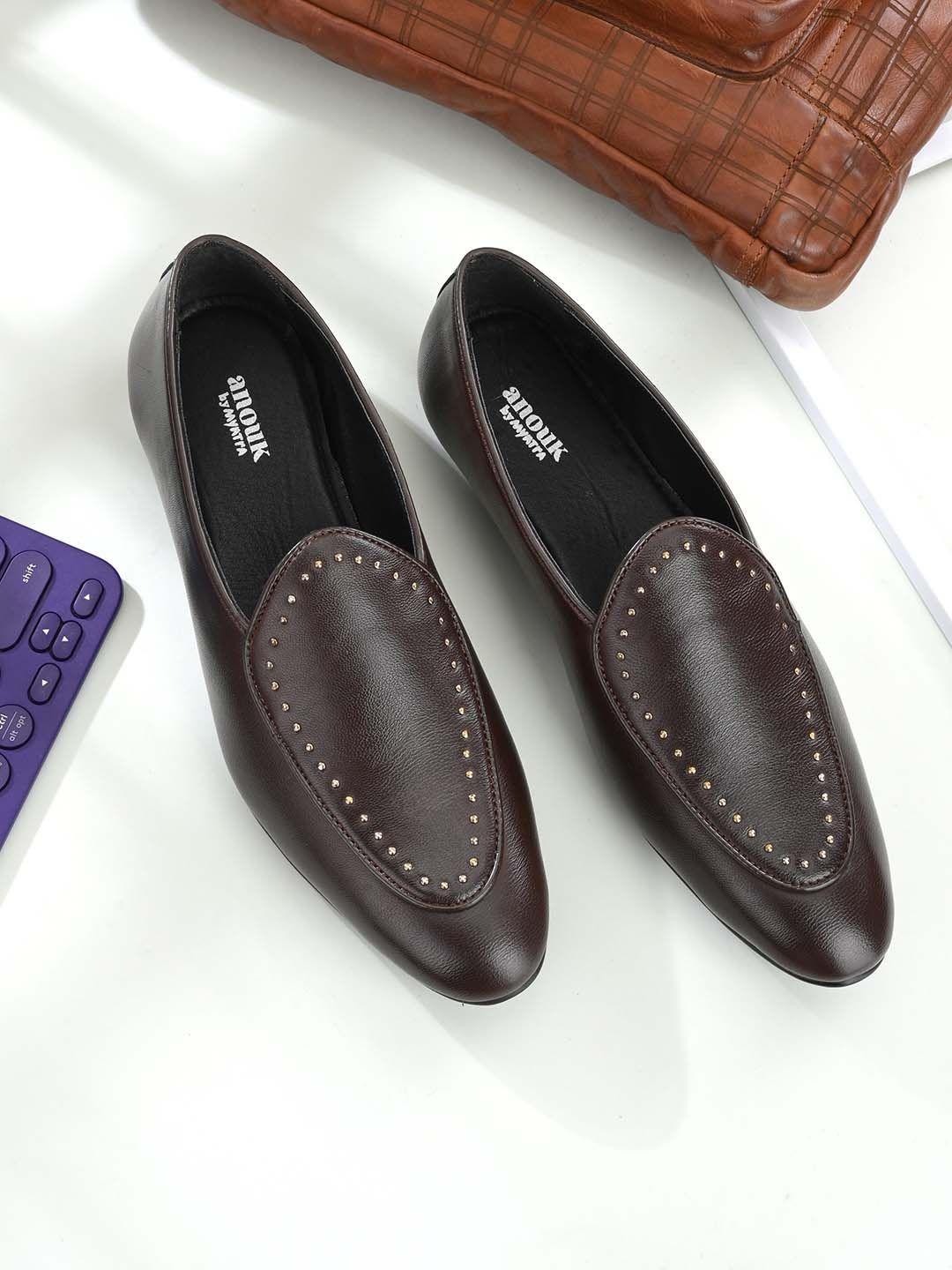 anouk men brown embellished casual lightweight loafers