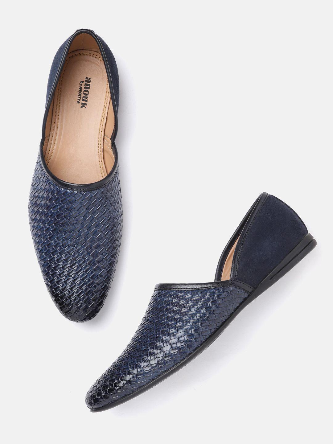 anouk men navy blue basketweave textured mojaris