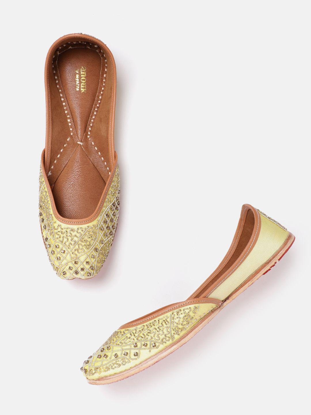 anouk women embellished handcrafted mojaris