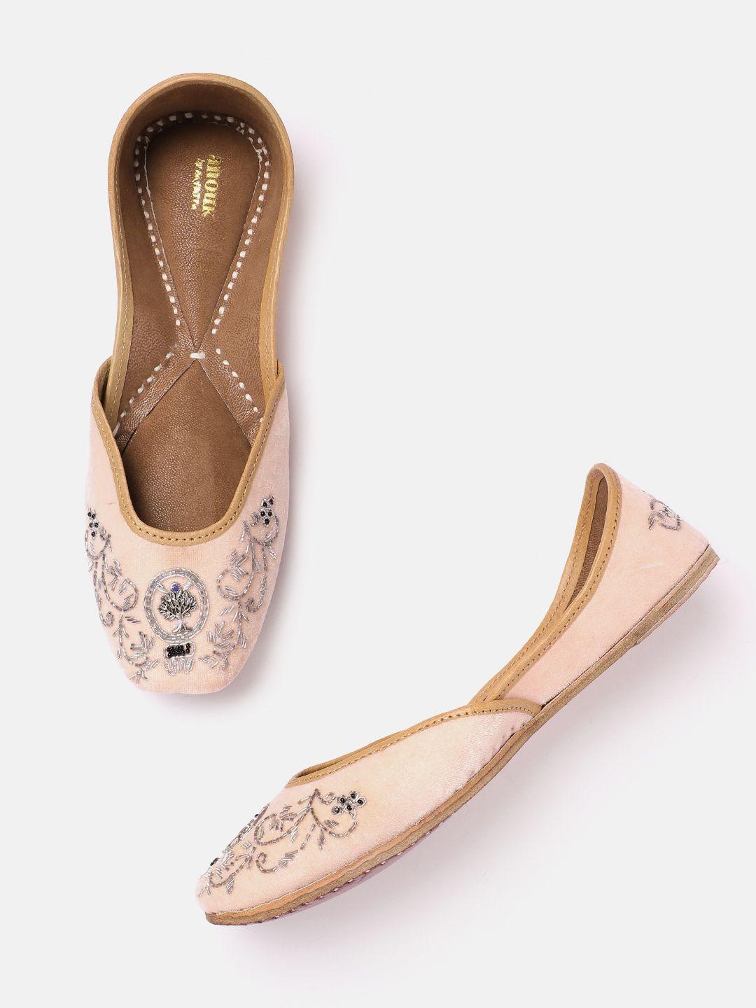 anouk women embellished handcrafted mojaris