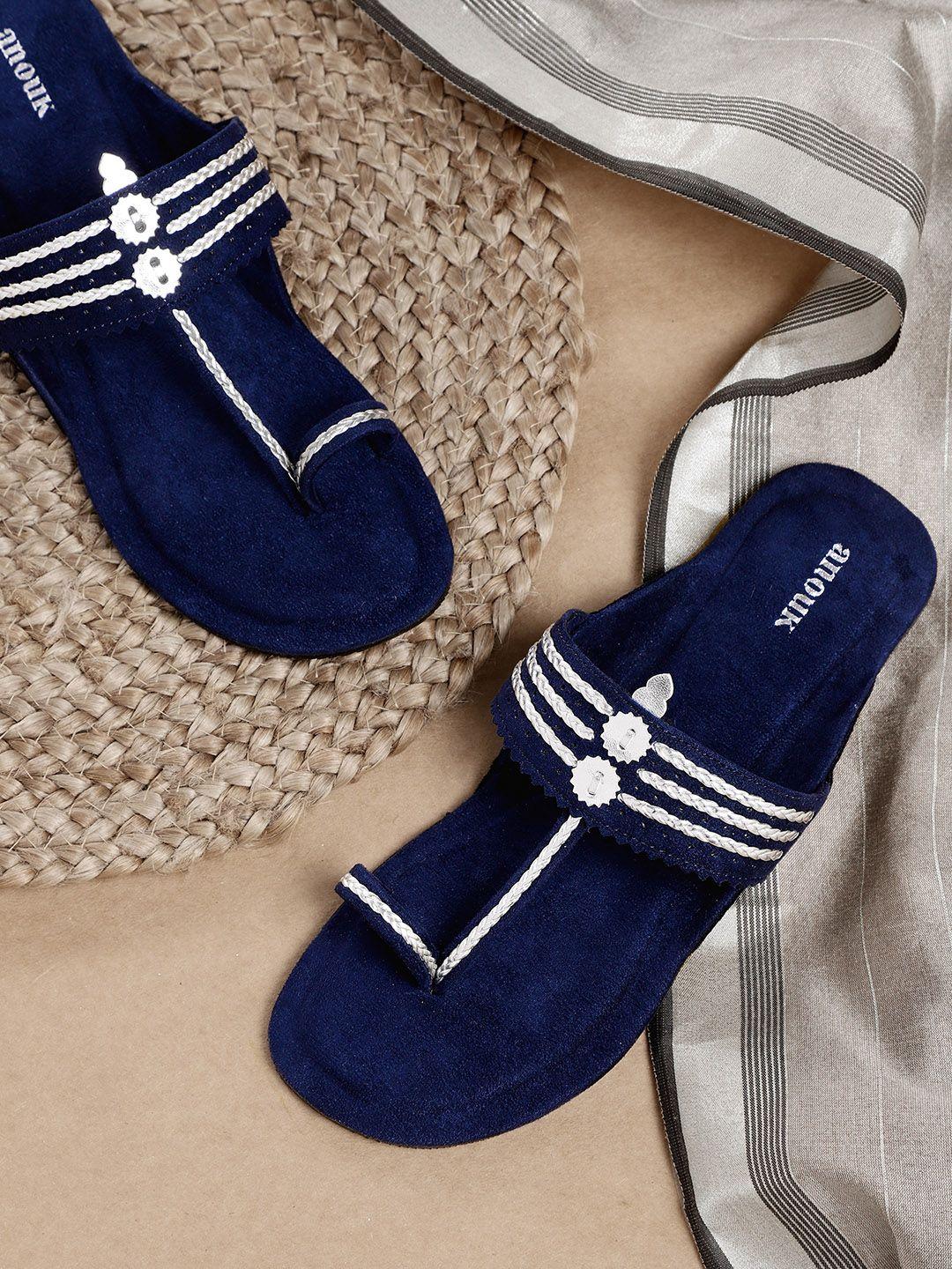 anouk women navy blue & silver-toned woven design one toe flats