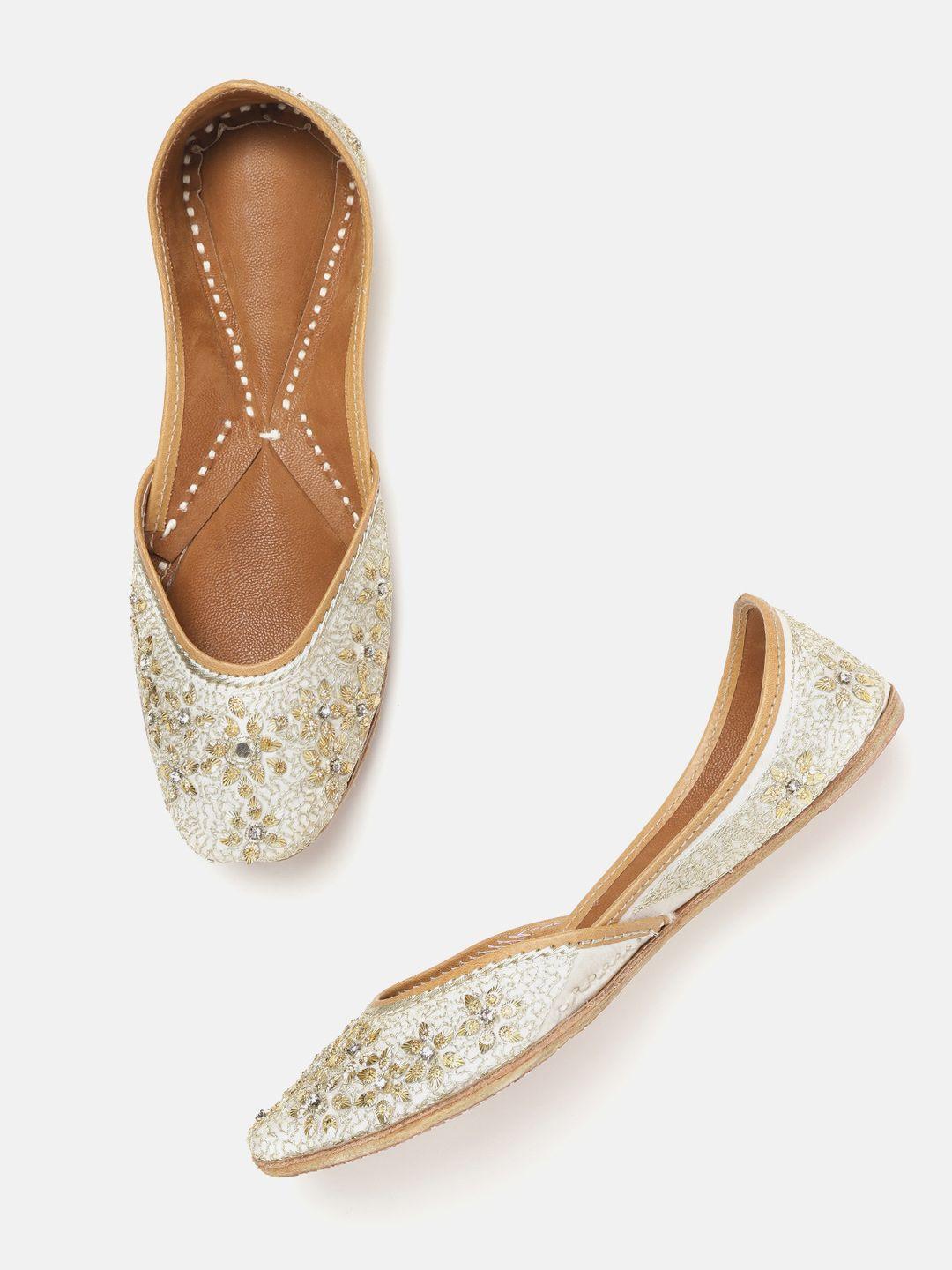 anouk women off-white & gold-toned embroidered & embellished mojaris