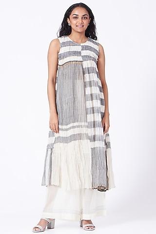 antique white & charcoal pleated dress