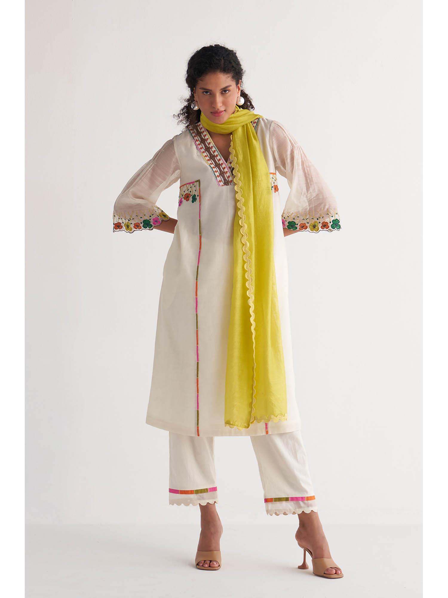 applique streak tape kurta with pants and scalloped dupatta (set of 3)