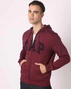 arched hoodie with logo applique