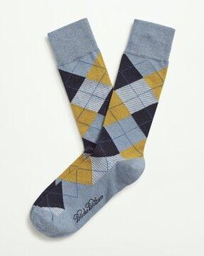 argyle pattern socks