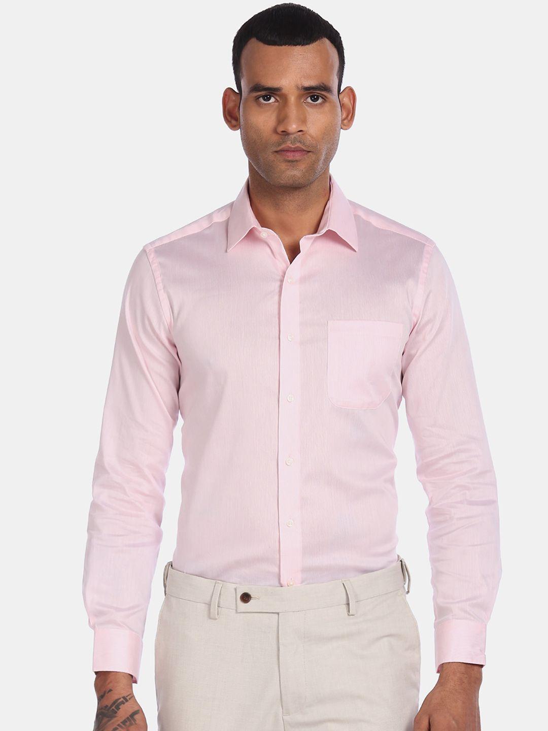 arrow men pink regular fit solid formal shirt