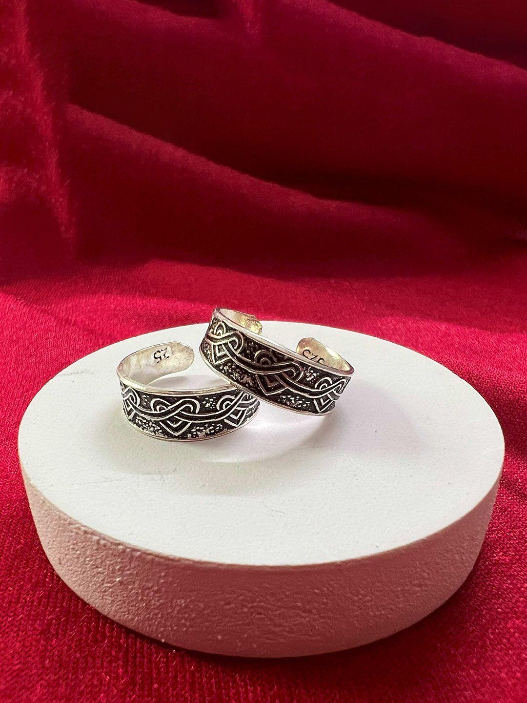 arte jewels set of 2 oxidised 925 sterling silver-toned adjustable toe rings