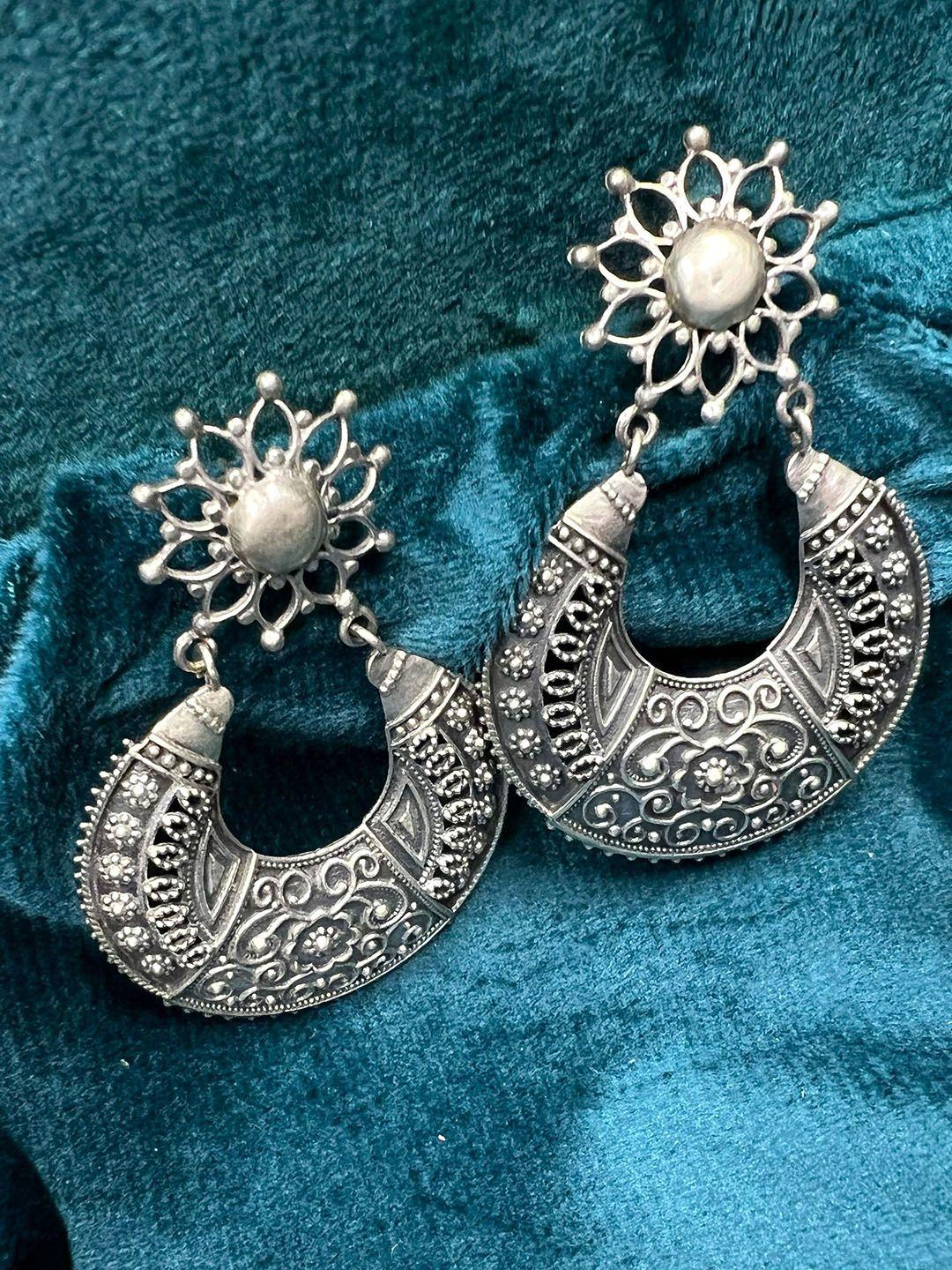 arte jewels silver-toned crescent shaped chandbalis earrings