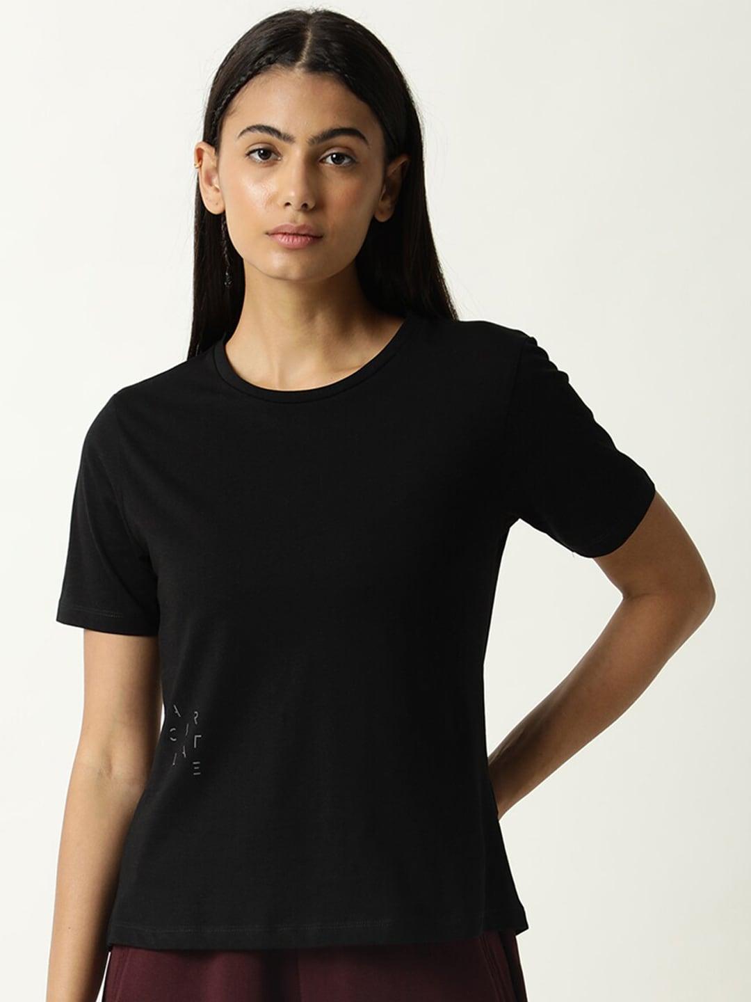 articale women black solid slim fit cotton t-shirt