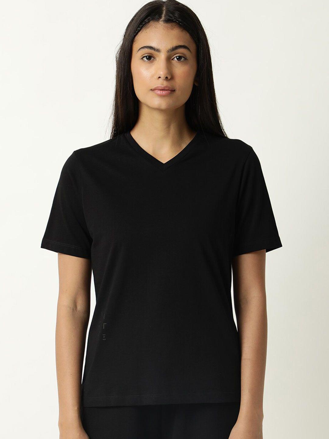 articale women black v-neck slim fit t-shirt
