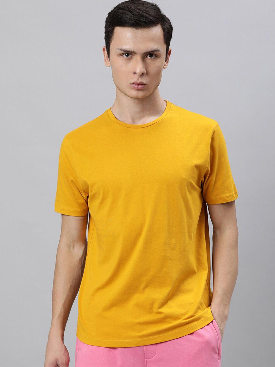 articale men mustard yellow solid slim fit cotton t-shirt
