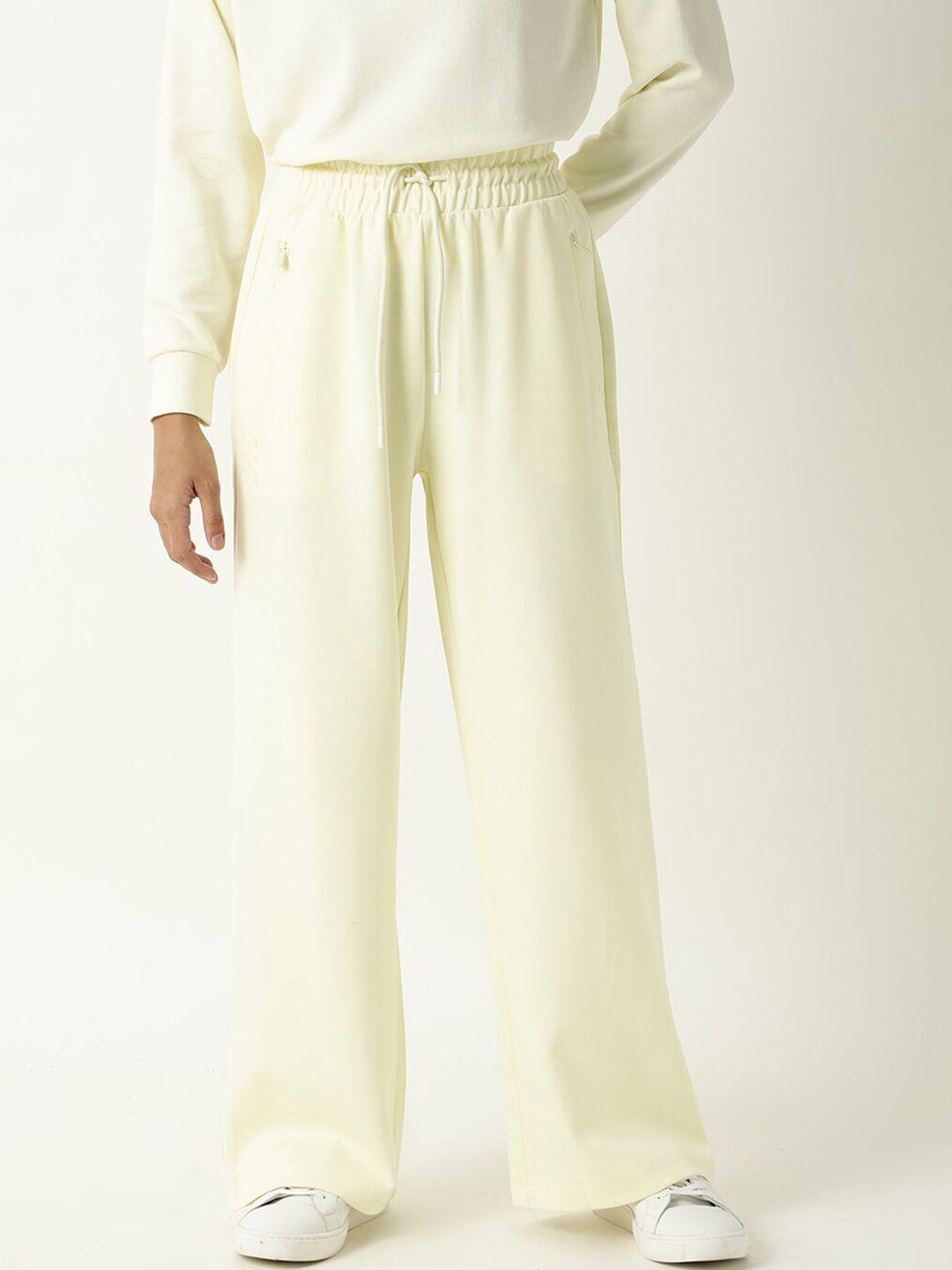articale women light-yellow solid slim-fit track pant