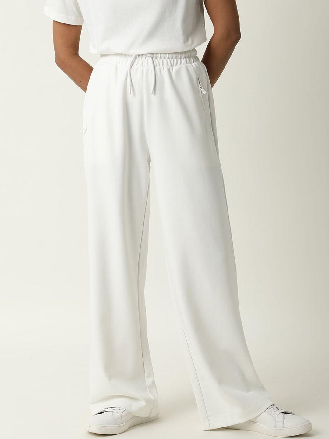 articale women off white solid relaxed-fit track pants