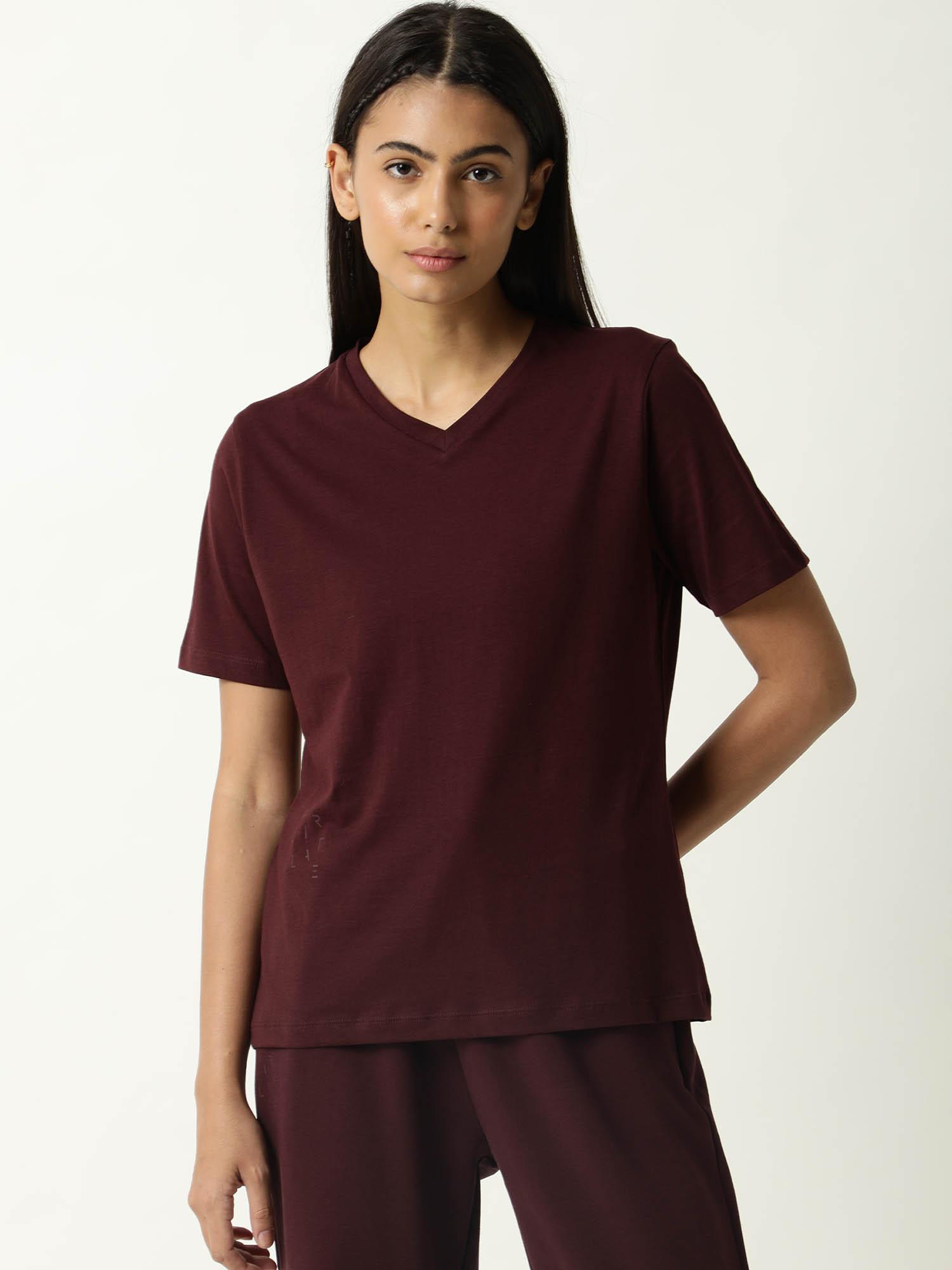 arvi primary maroon t-shirt