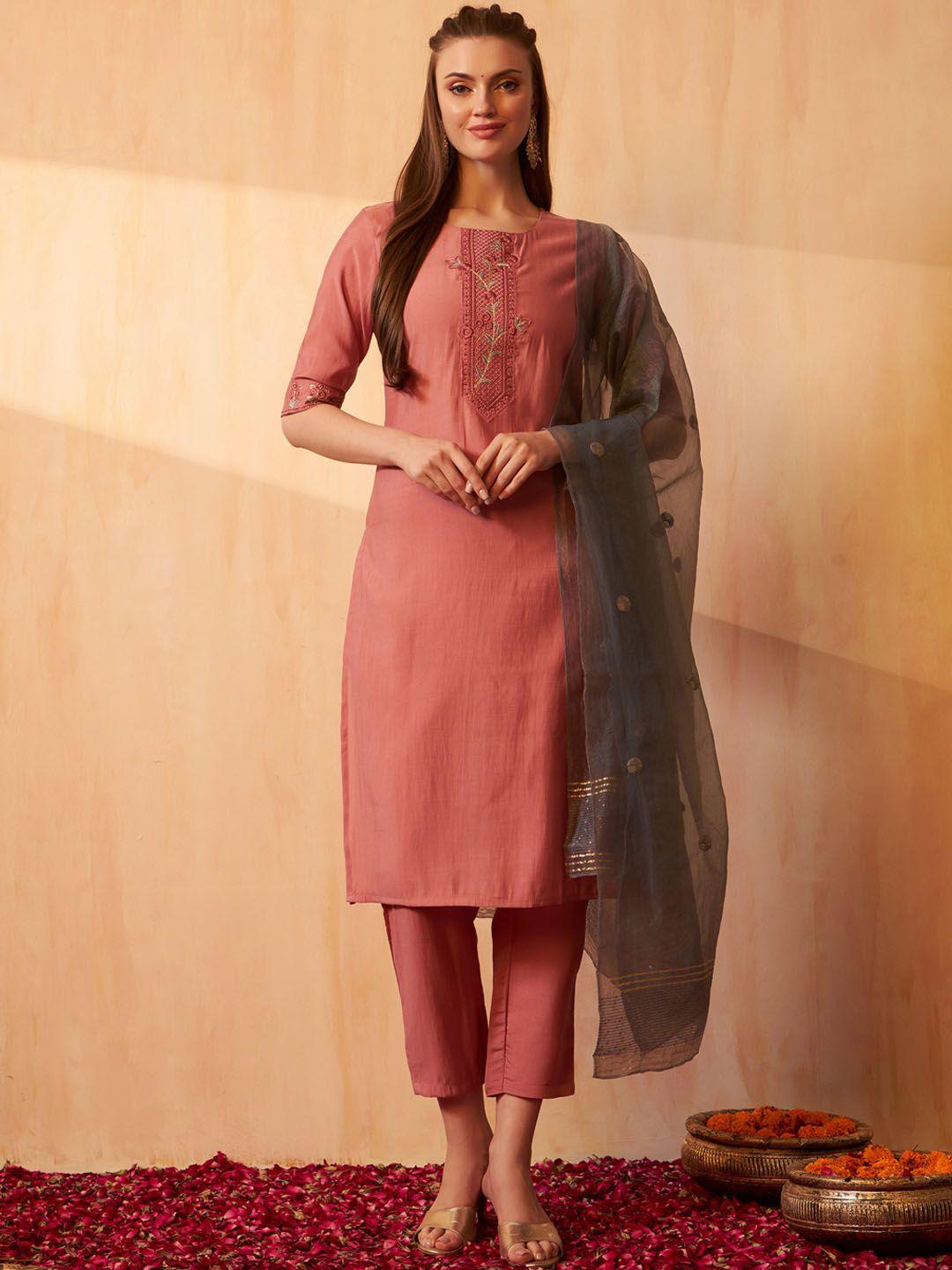 aspora floral embroidered straight kurta with trousers & dupatta
