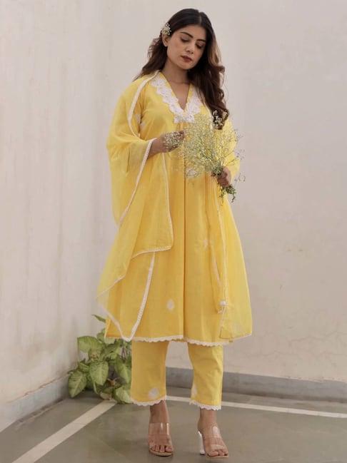 asrumo yellow sukoon summer cotton tie and dye white lace straight kurta with pant and doriya dupatta