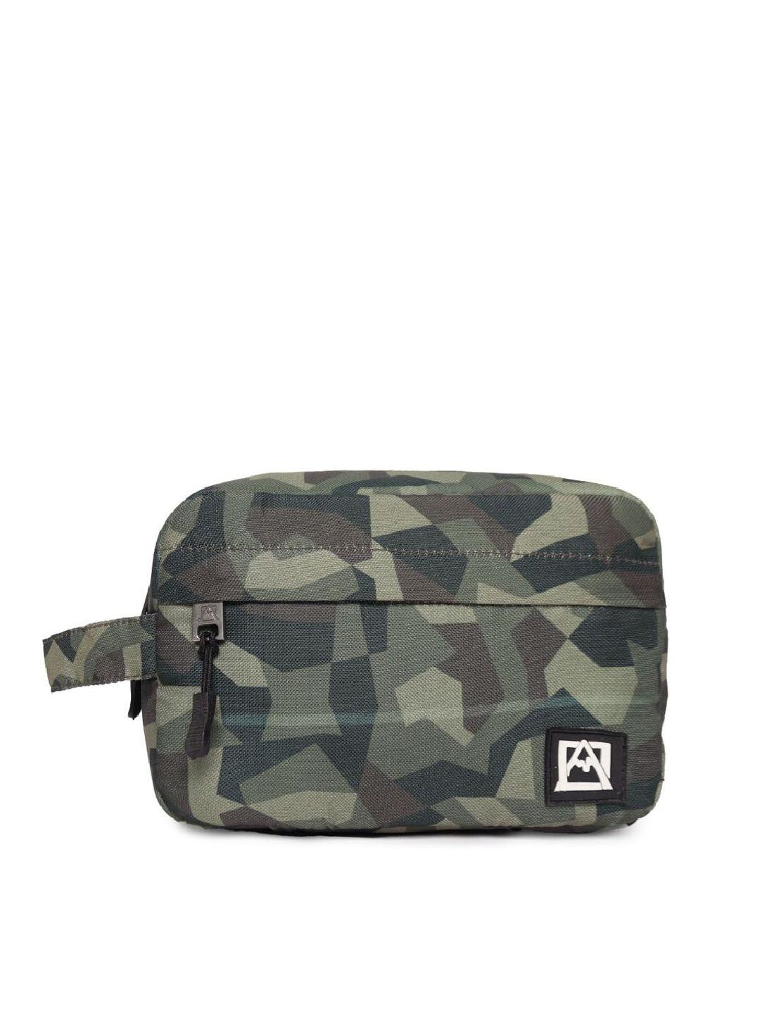 astrid men camouflage canvas toiletry pouch
