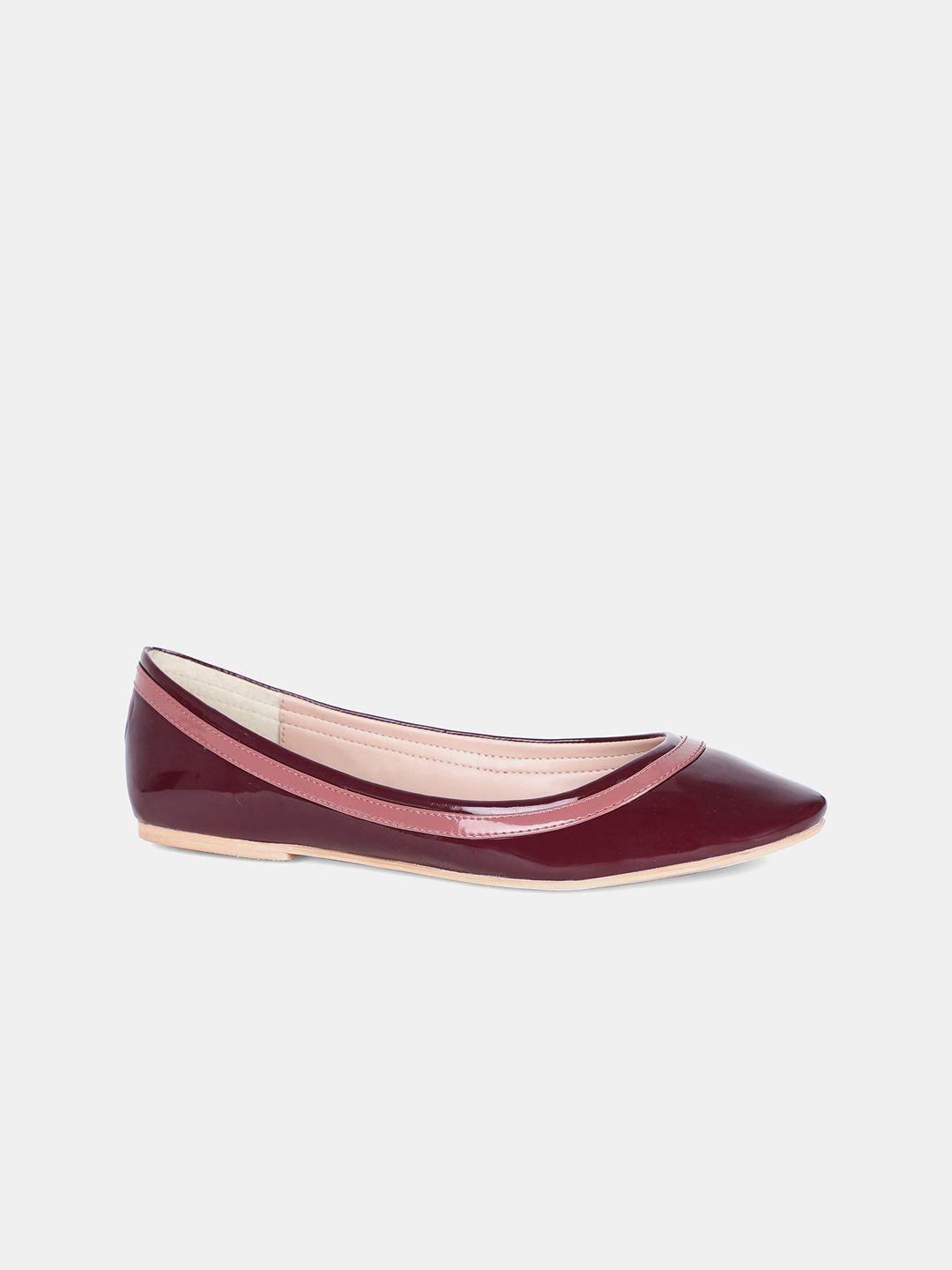 aurelia women pink & red colourblocked mojaris flats