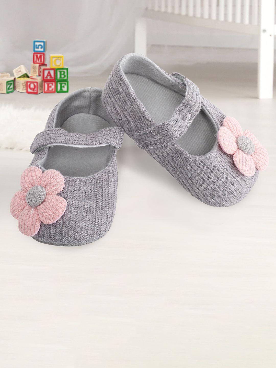 baby moo infant girls grey & peach-coloured floral applique booties