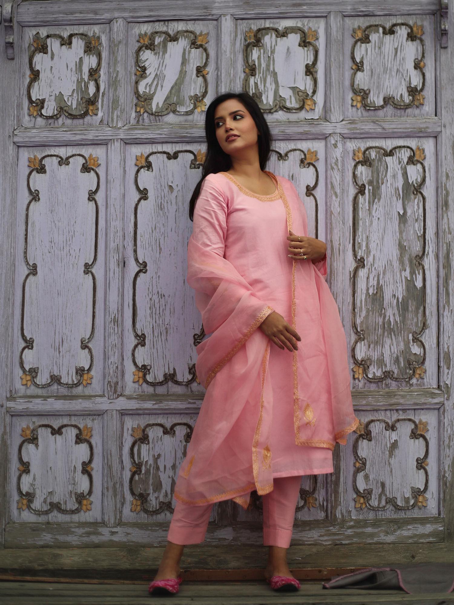 baby pink tilla kurta with pant and dupatta (set of 3)