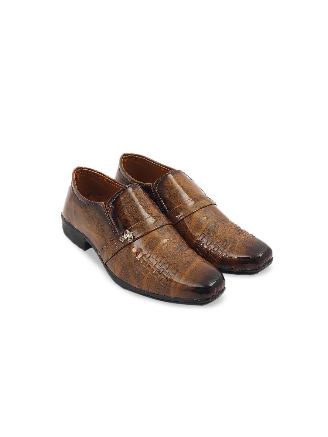 baesd boys textured square toe loafers