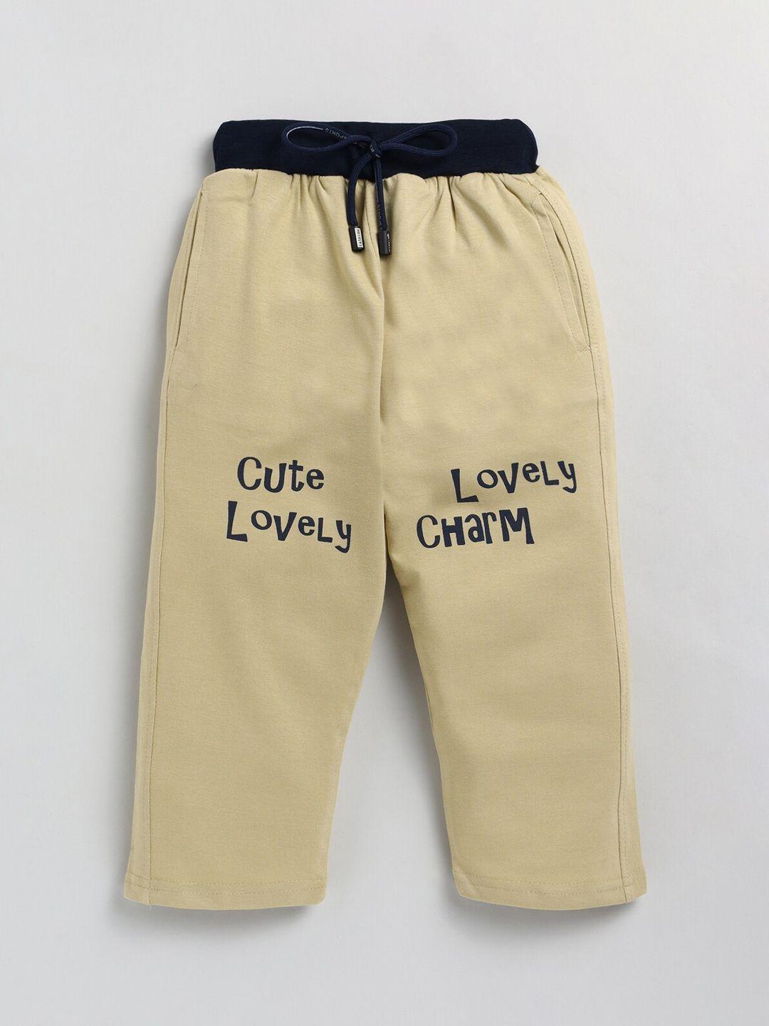 baesd boys typography printed cotton track pants