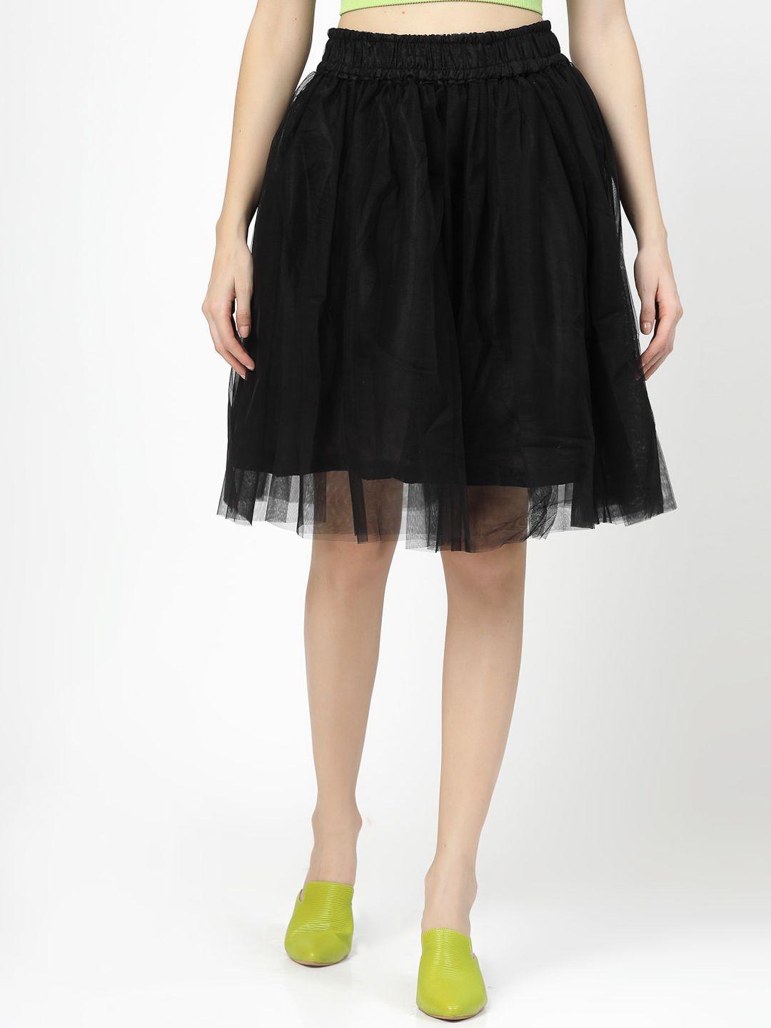 baesd flared above knee-length skirt