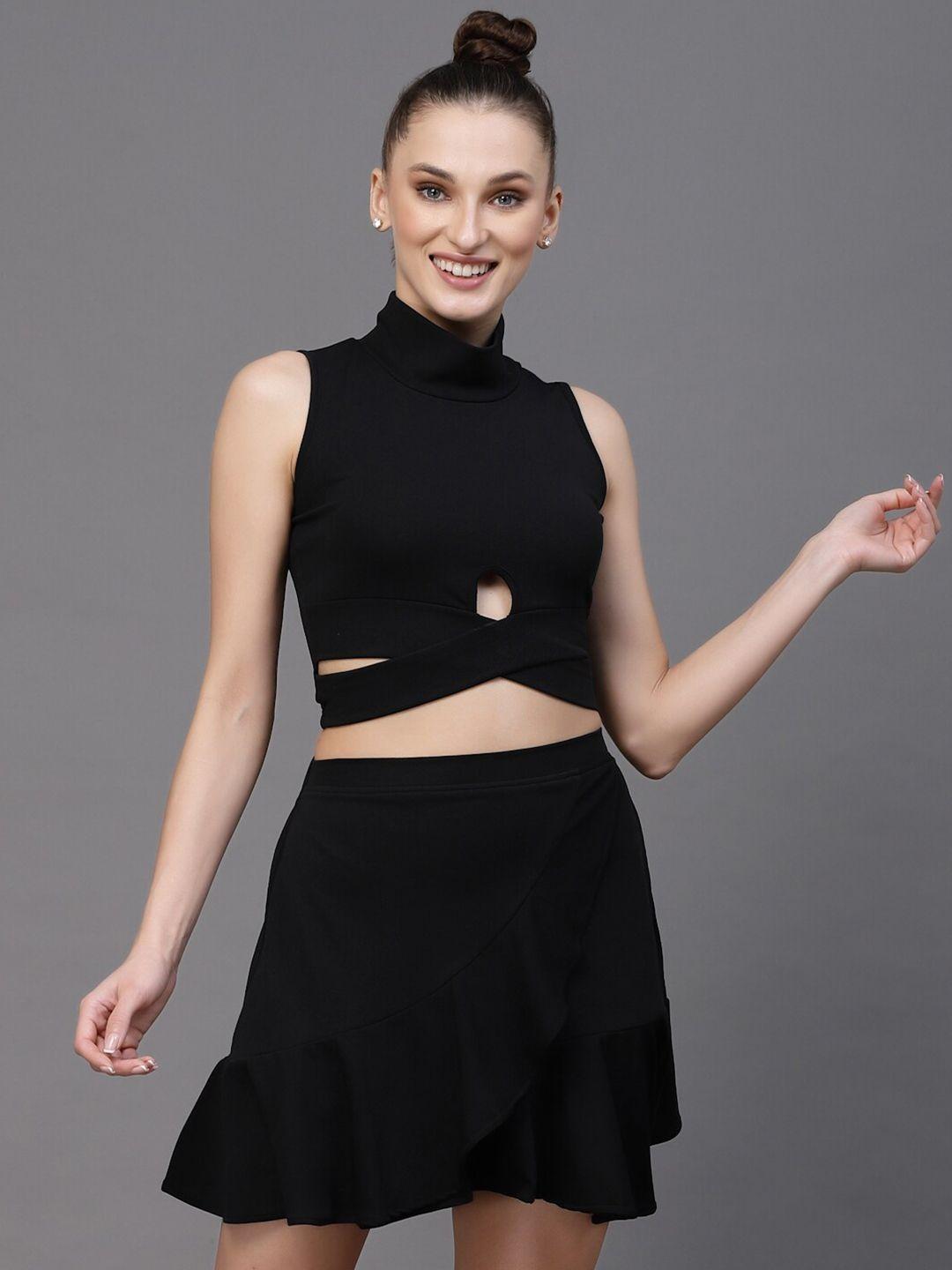 baesd high neck sleeveless fitted crop top