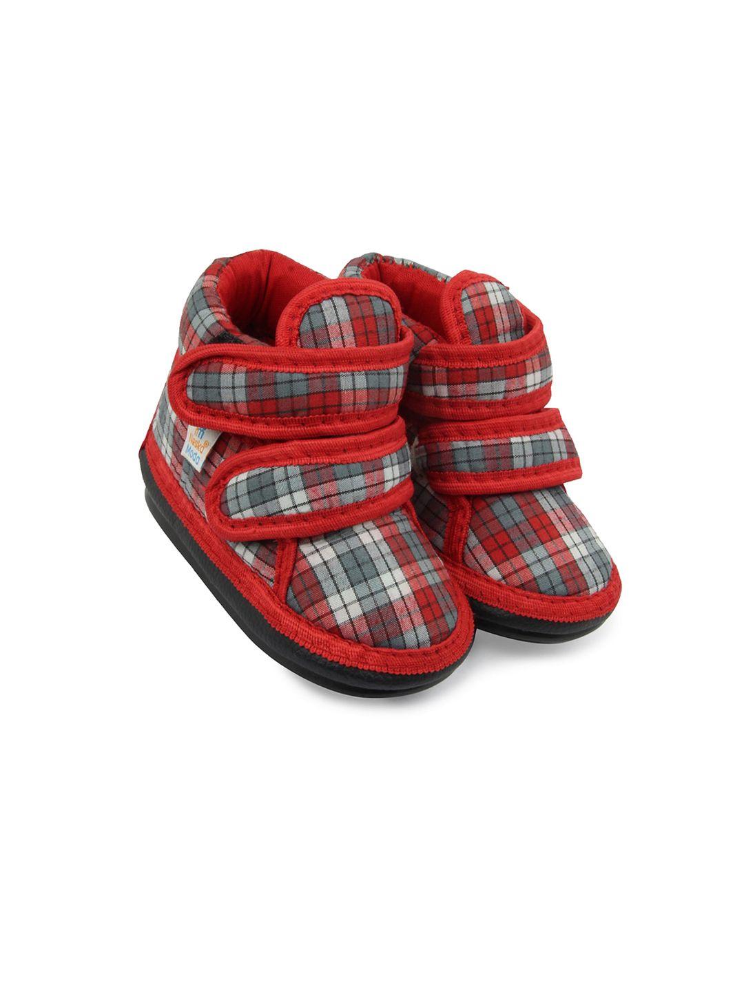 baesd infant boys checked cotton musical booties