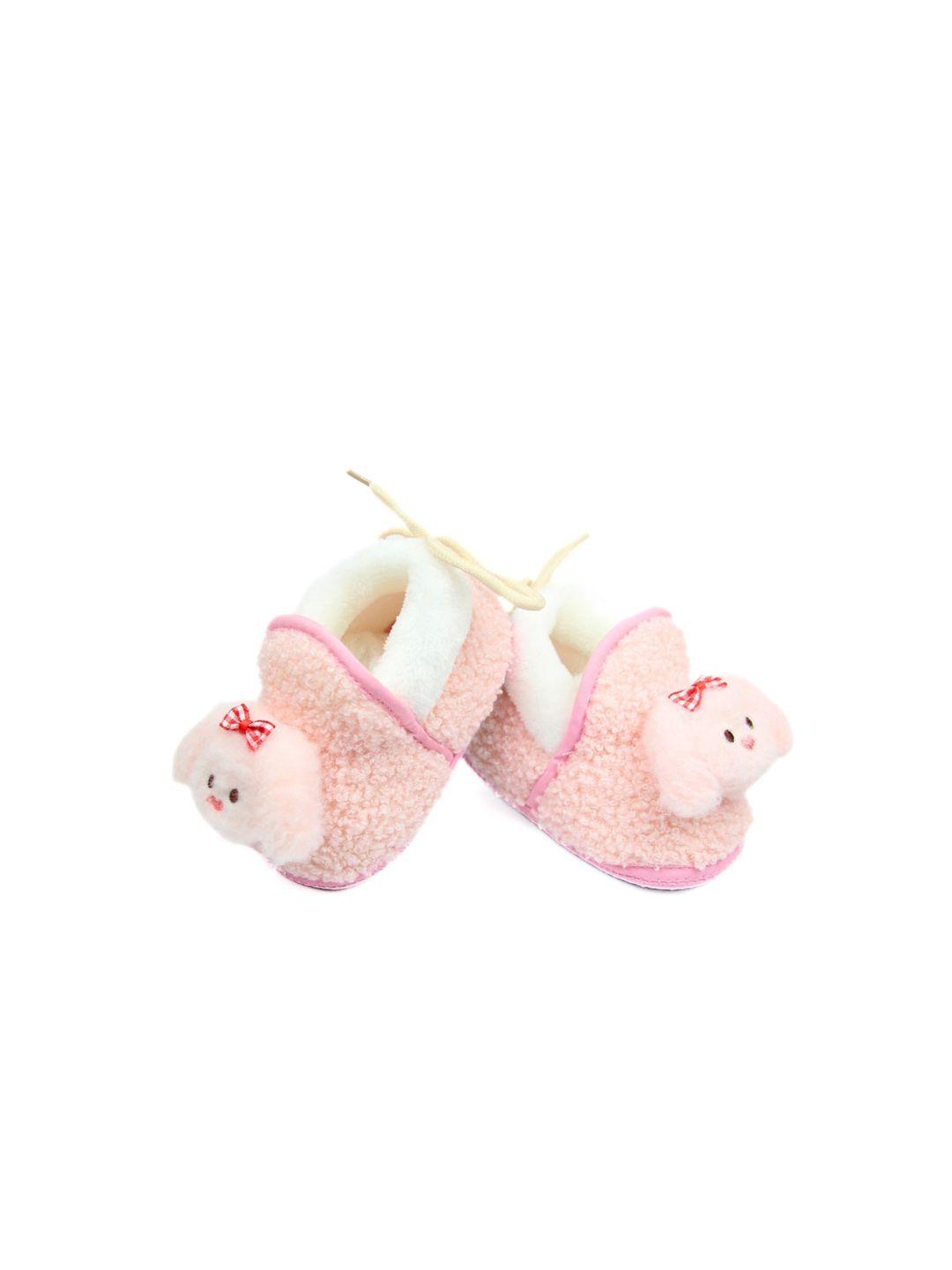 baesd infants dog detail cotton booties