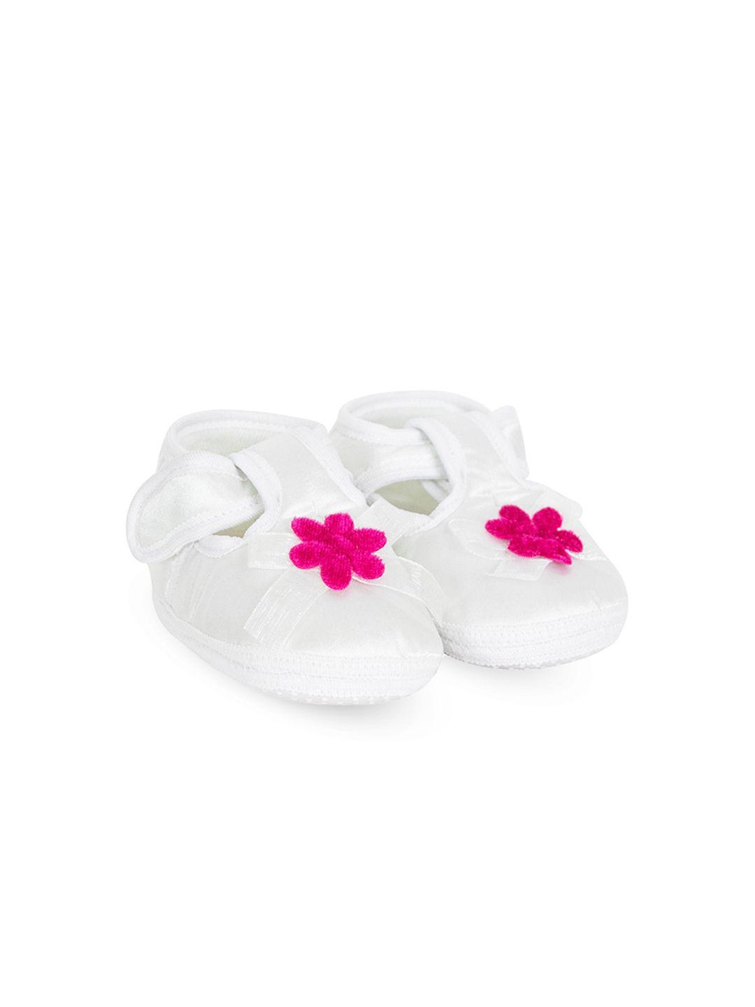 baesd infants girls textured satin booties