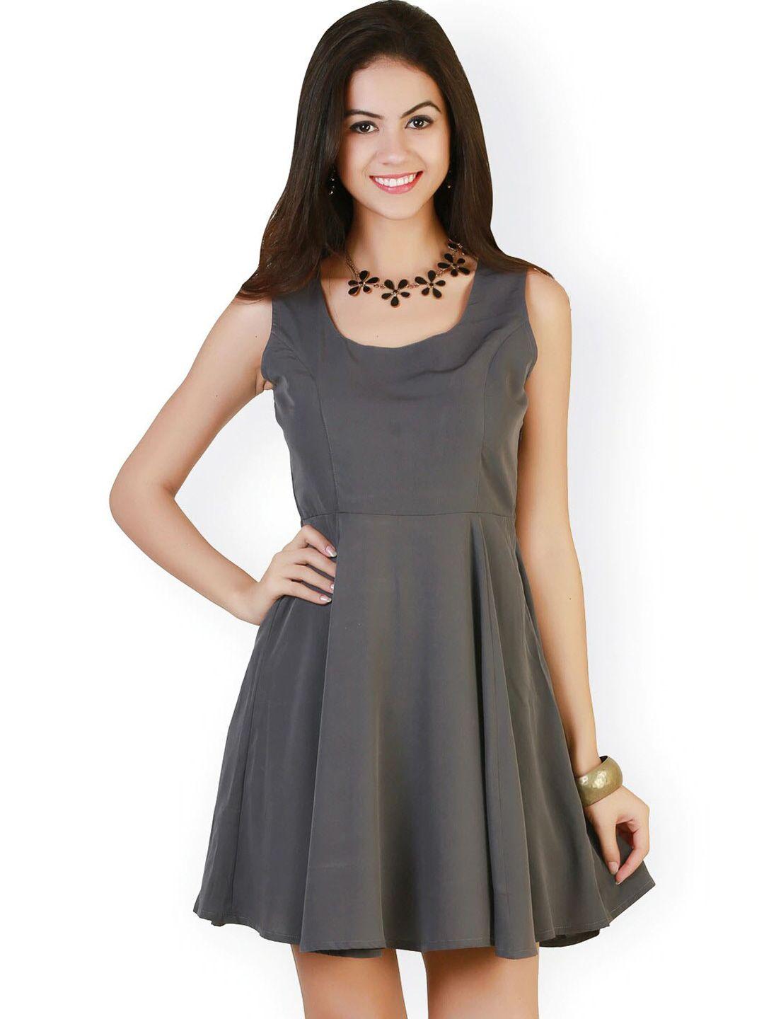 baesd round neck crepe a-line dress